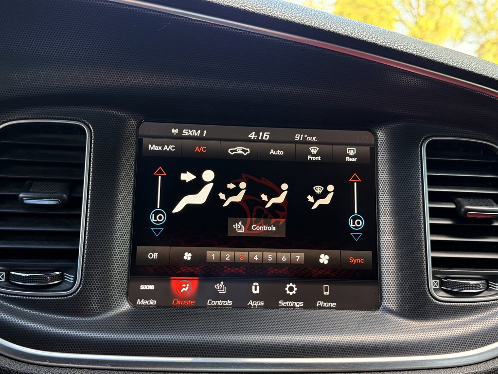 2018 Dodge Charger - $27,995