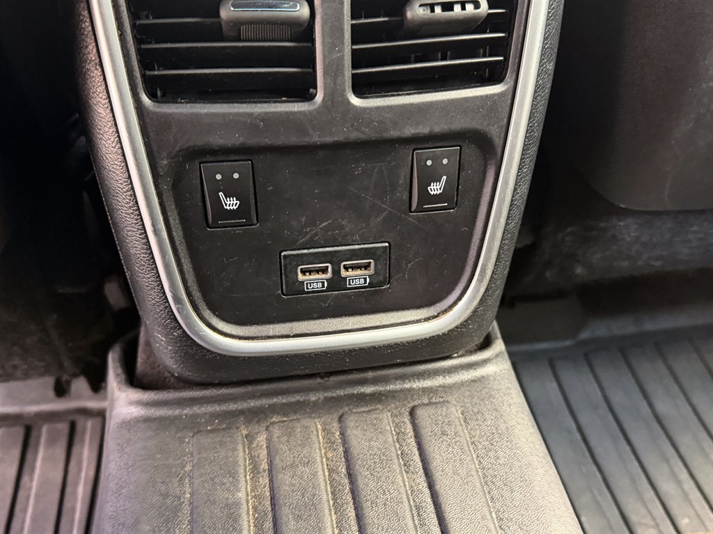 2018 Dodge Charger - $24,995