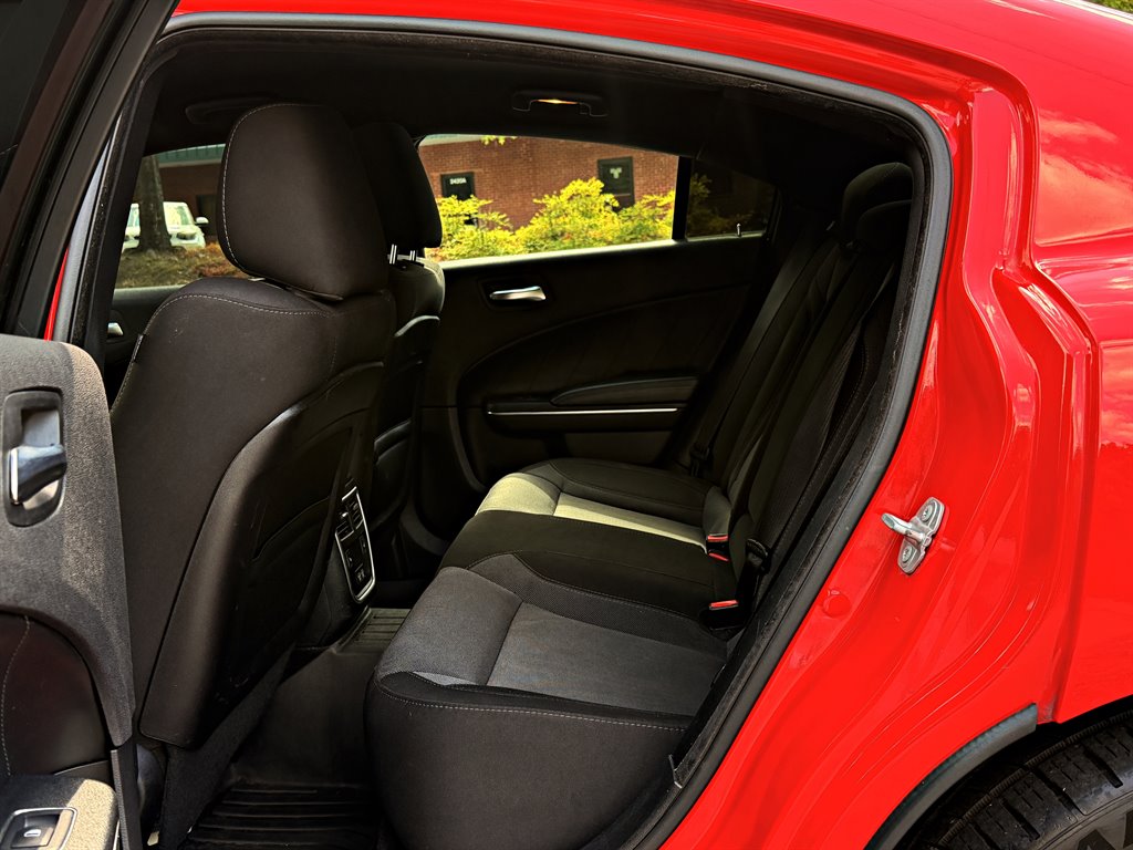 2018 Dodge Charger - $24,995