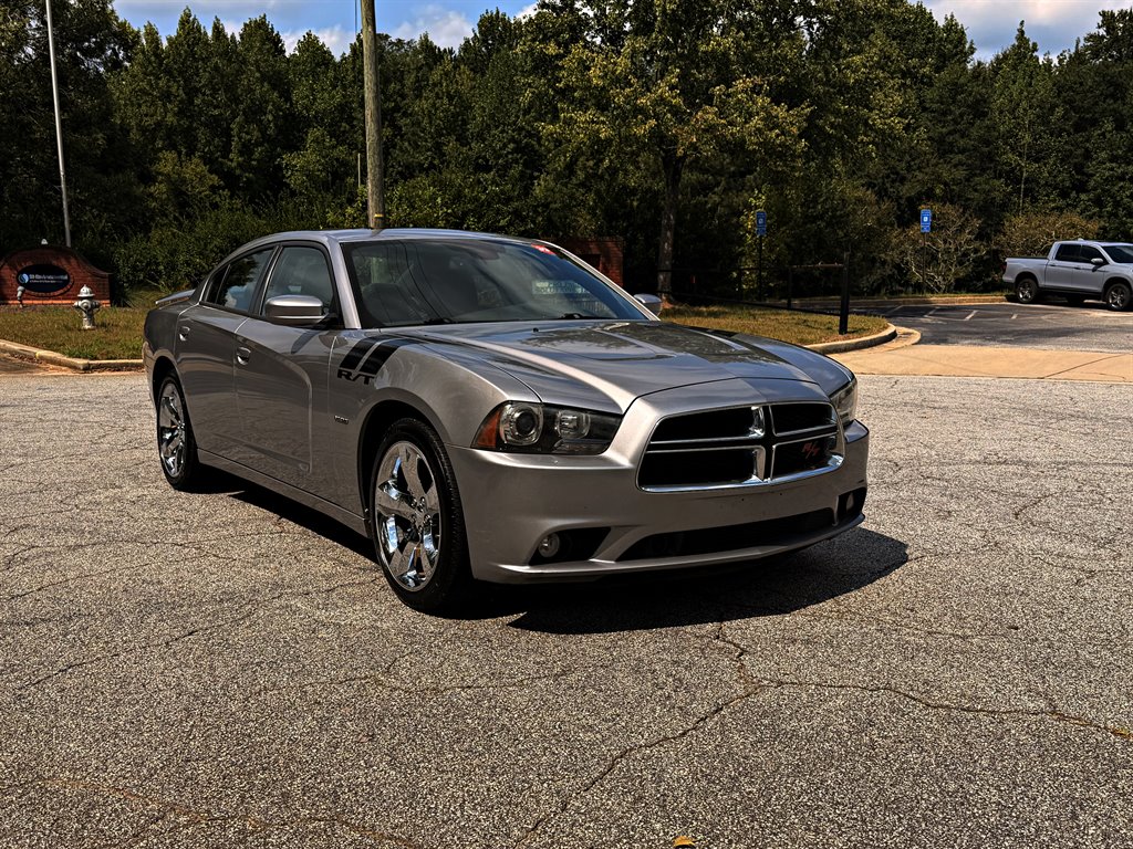 2011 Dodge Charger - $10,995