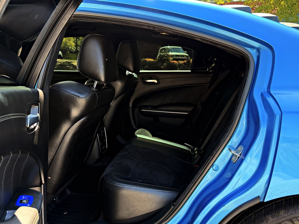 2019 Dodge Charger - $28,995