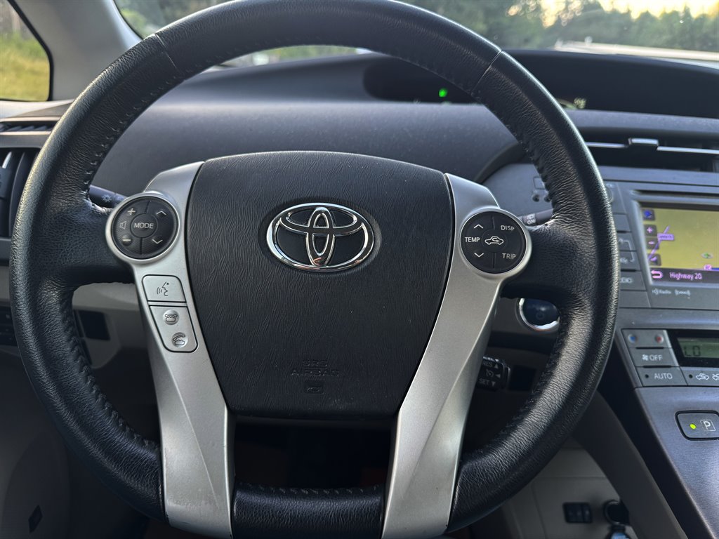 2014 Toyota Prius - $10,995