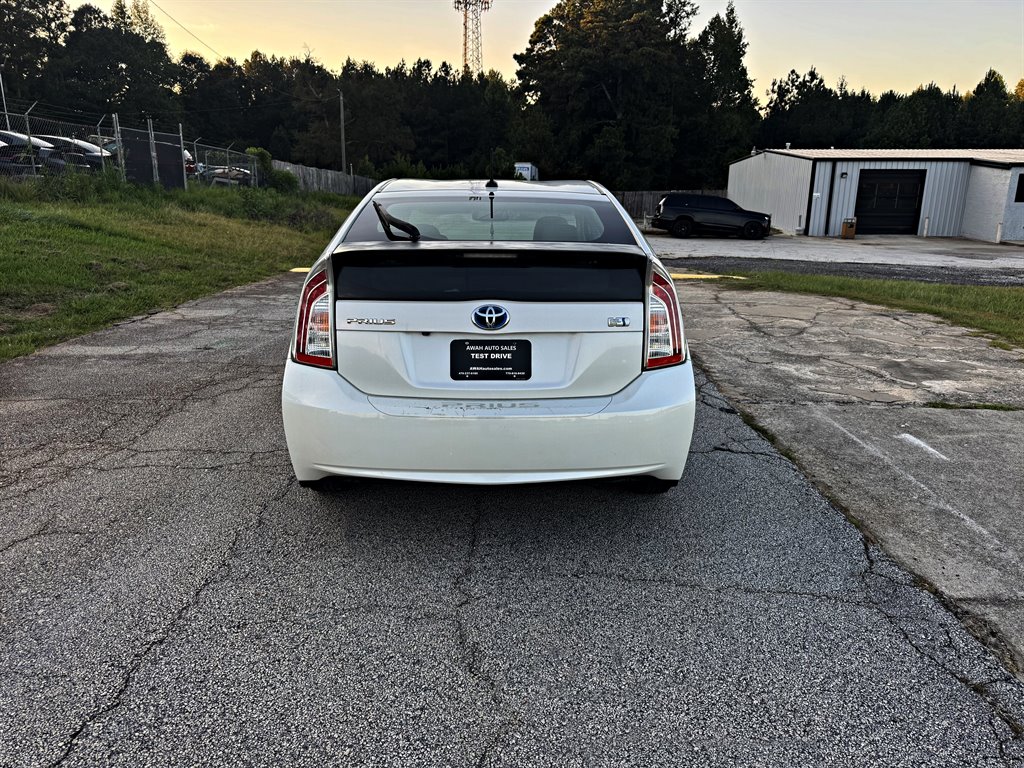 2014 Toyota Prius - $10,995
