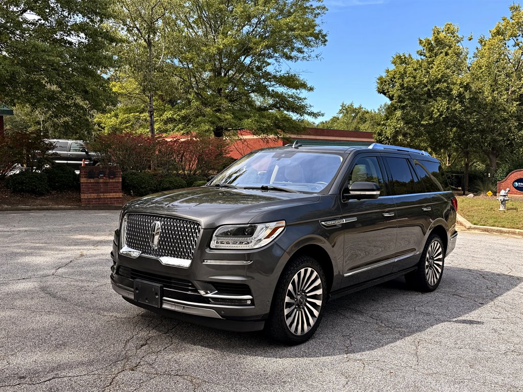 2018 Lincoln Navigator - $17,995