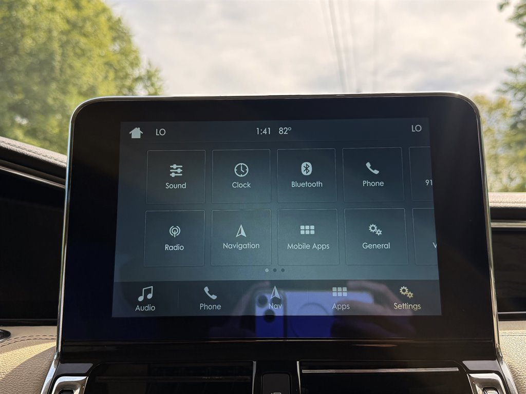 2018 Lincoln Navigator - $17,995