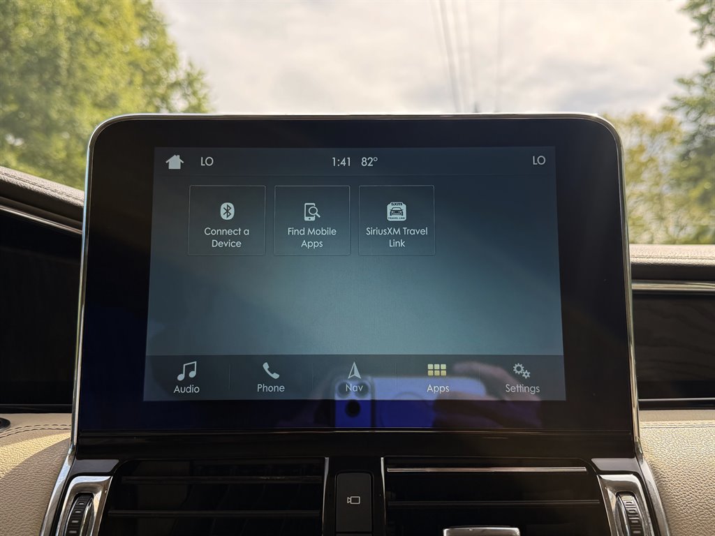 2018 Lincoln Navigator - $17,995