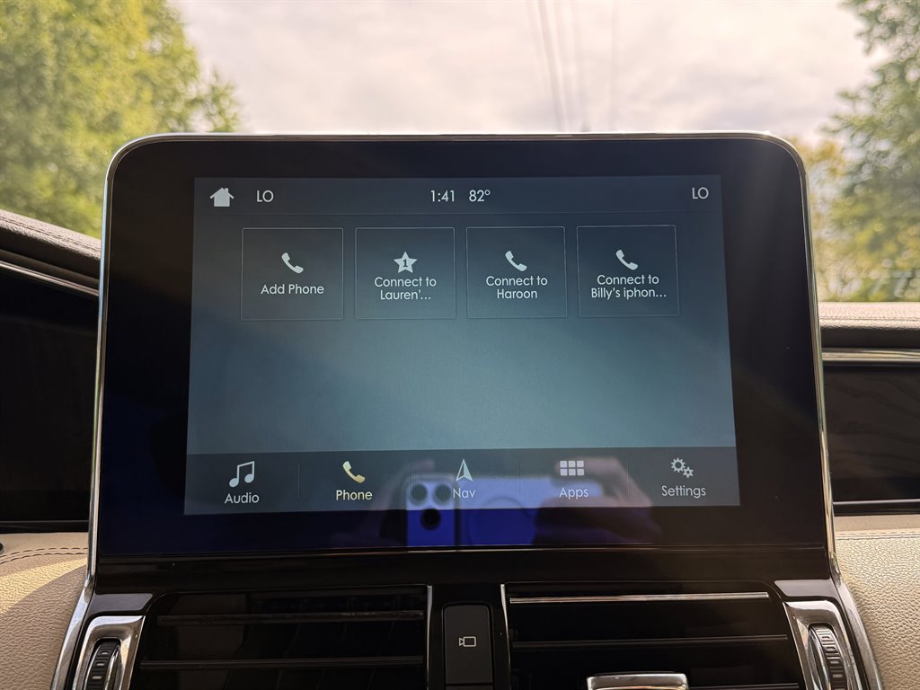 2018 Lincoln Navigator - $17,995