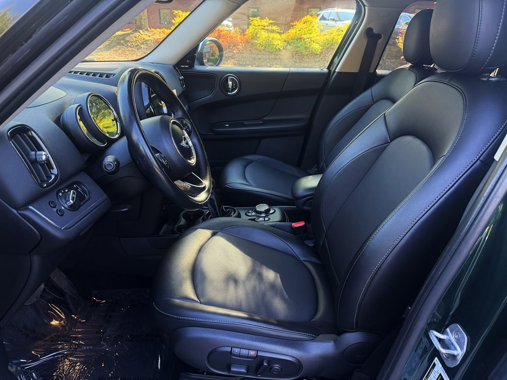 2018 MINI Countryman - $9,995