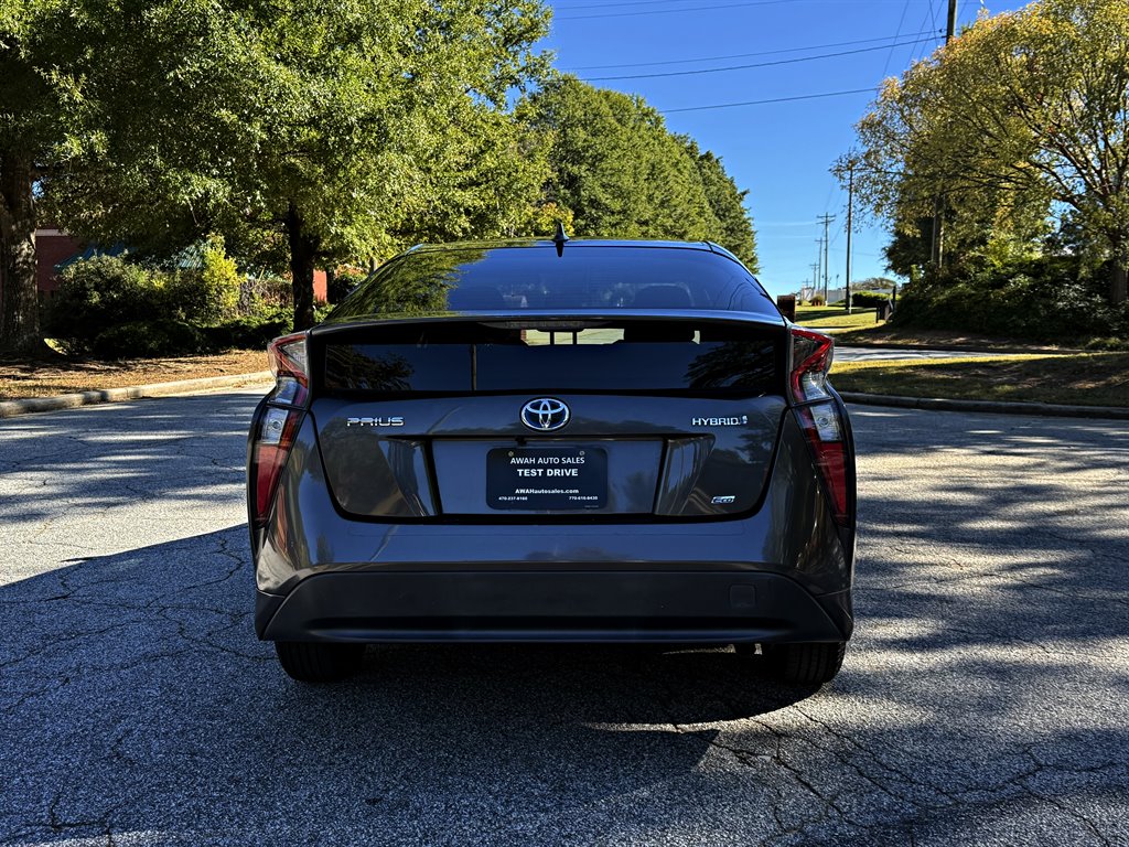 2018 Toyota Prius - $15,995