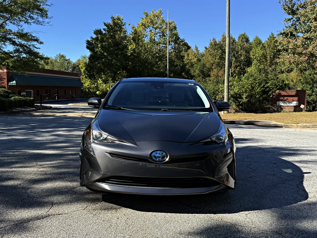 2018 Toyota Prius - $15,995