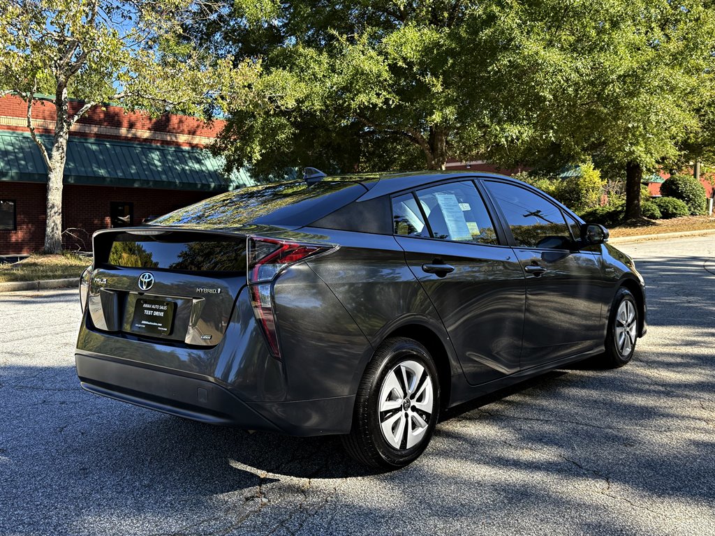 2018 Toyota Prius - $15,995