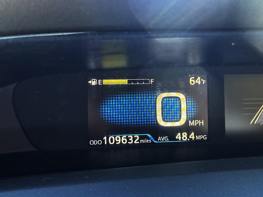 2018 Toyota Prius - $15,995