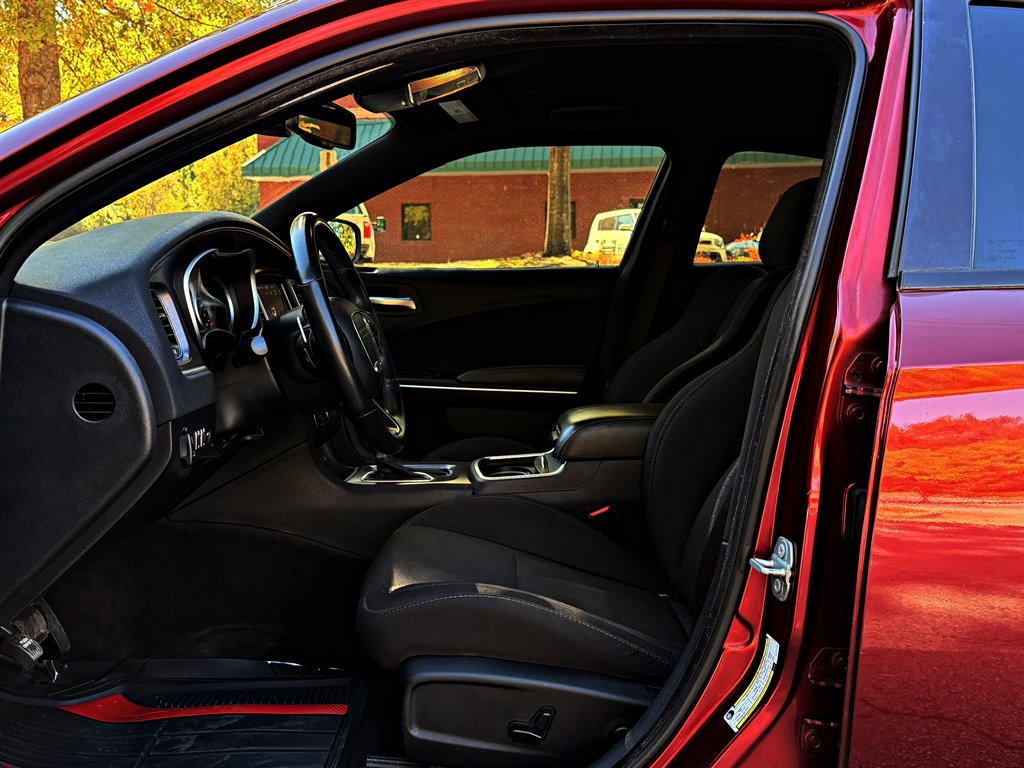2018 Dodge Charger - $27,995