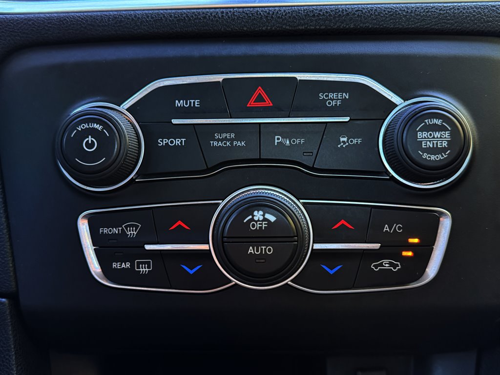 2018 Dodge Charger - $27,995