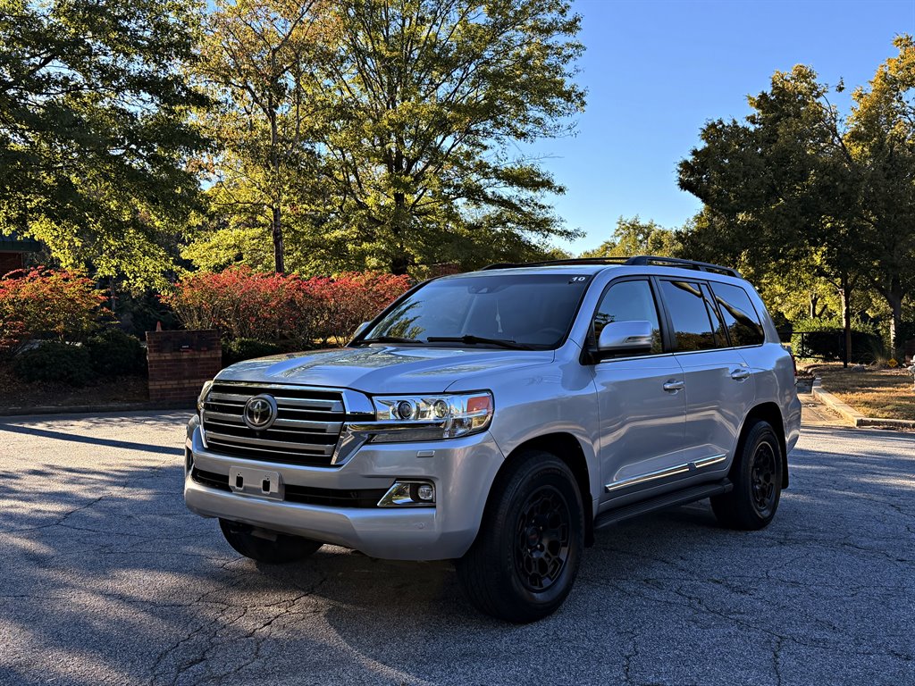 2016 Toyota Land Cruiser