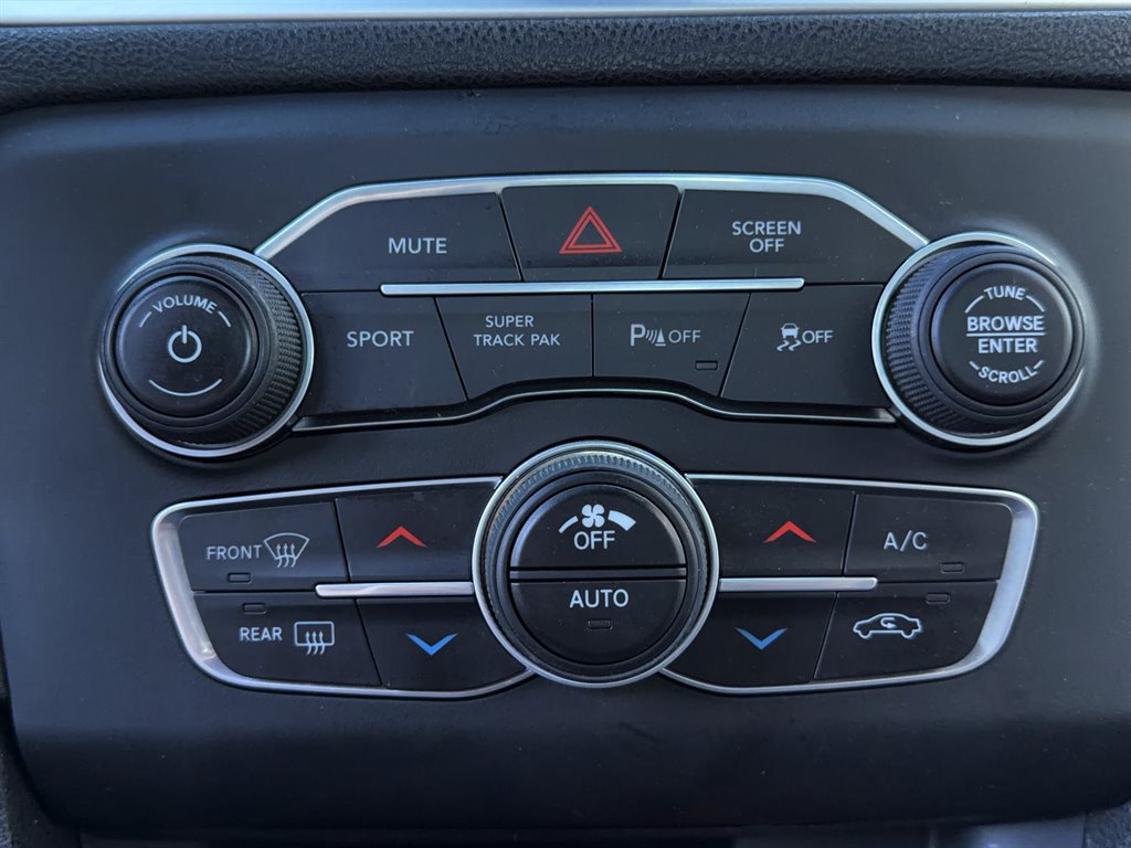 2019 Dodge Charger - $21,995