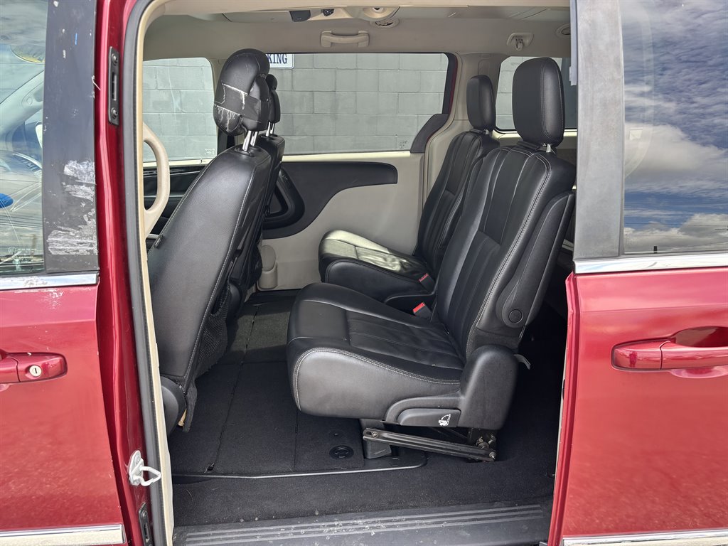 2014 Chrysler Town And Country