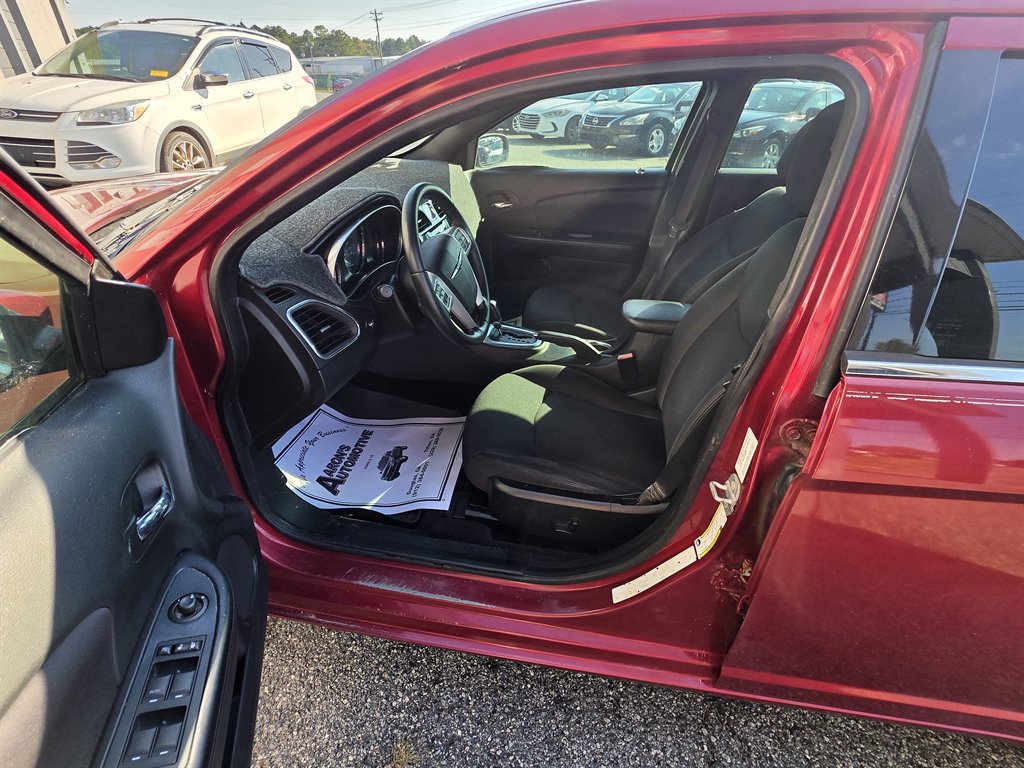 2014 Chrysler 200