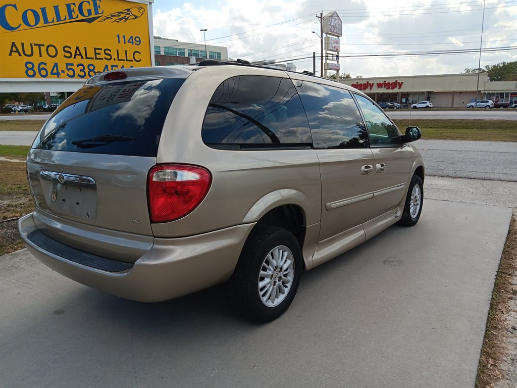 2004 Chrysler Town & Country - $4,995