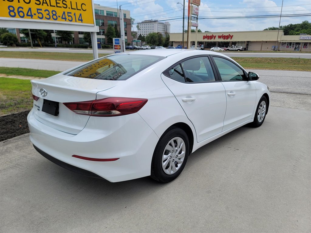 2018 Hyundai Elantra SE photo