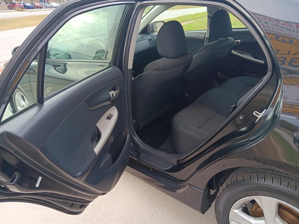 2012 Toyota Corolla L photo