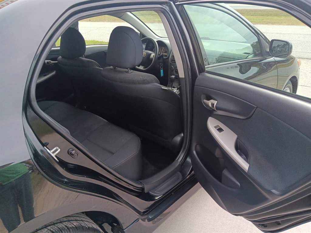 2012 Toyota Corolla L photo