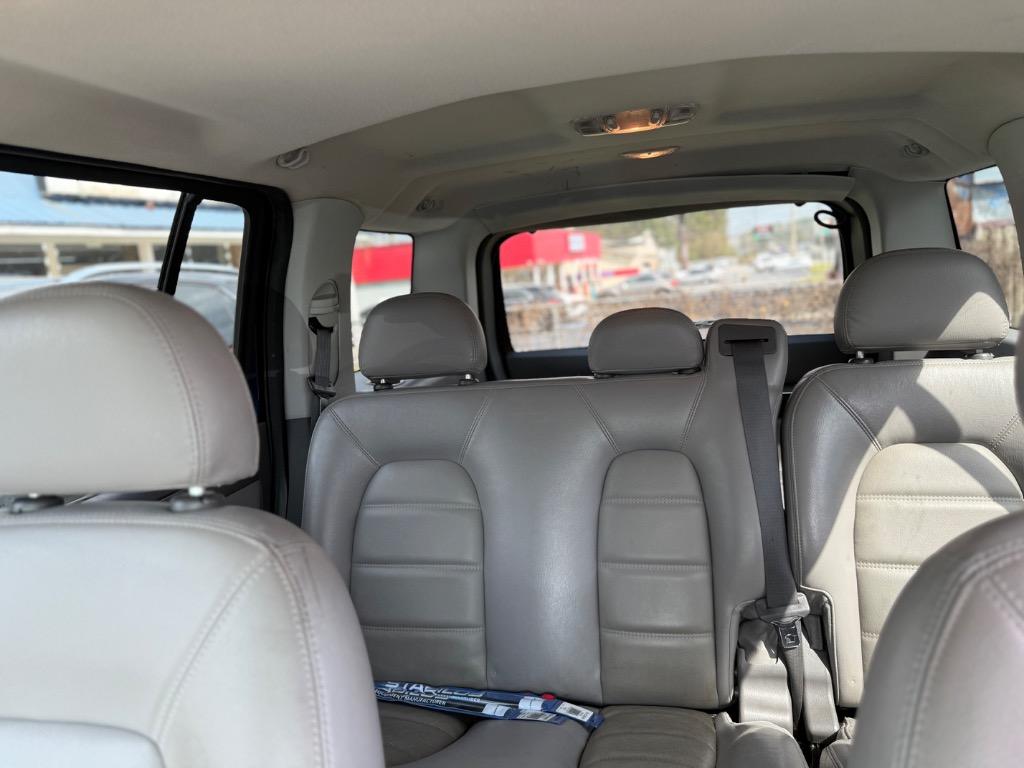 2004 Ford Explorer XLT photo
