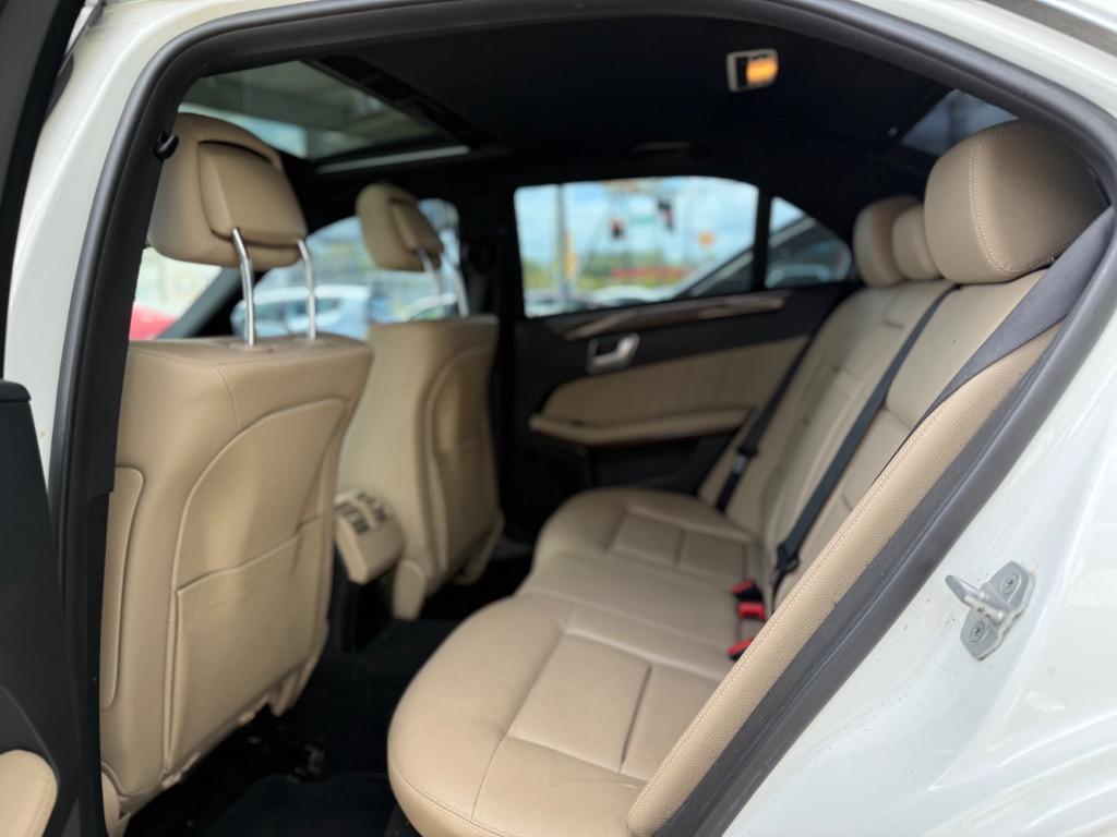 2013 Mercedes-Benz E-Class E350 4MATIC Luxury photo