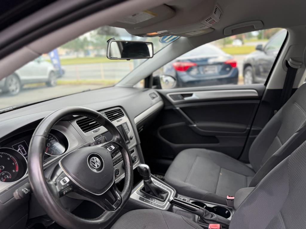 2017 Volkswagen Golf