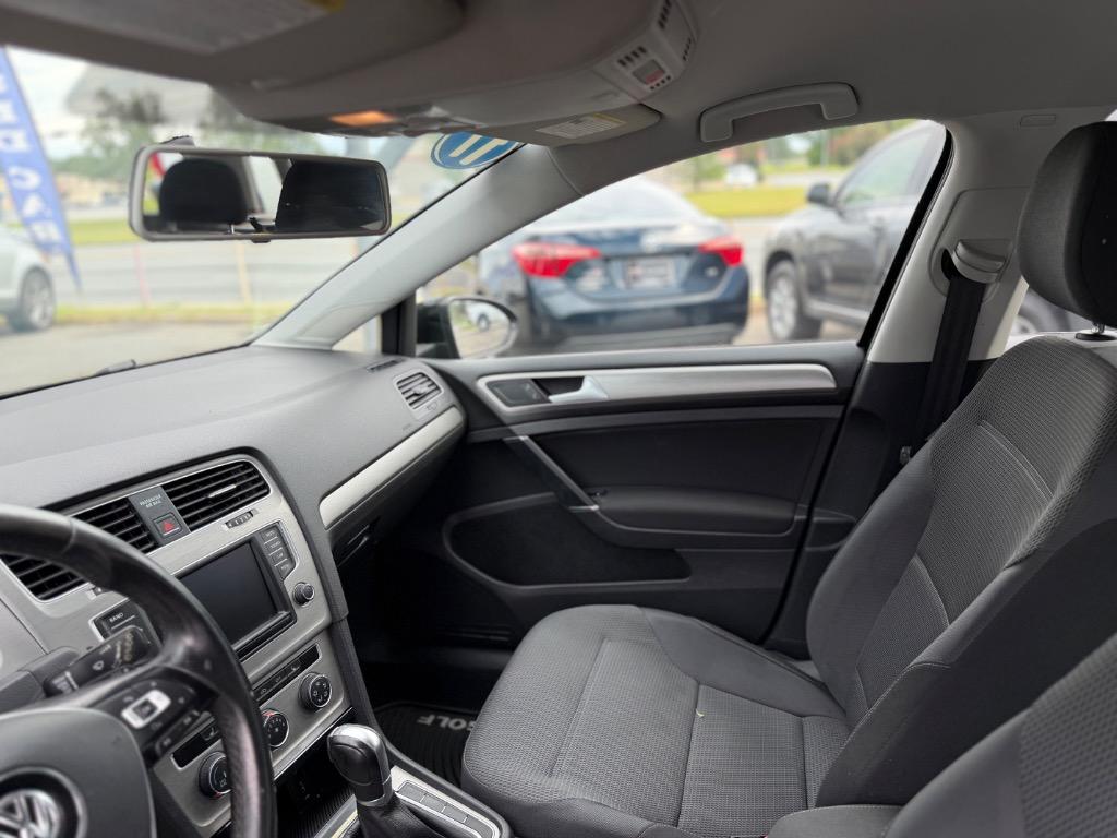 2017 Volkswagen Golf