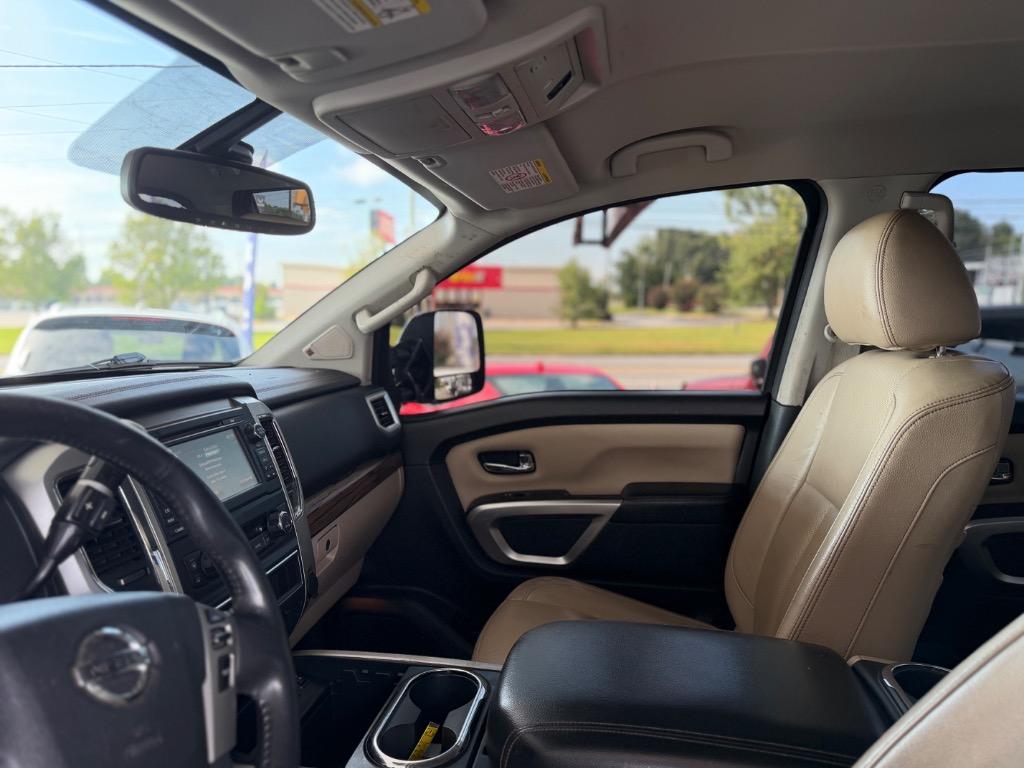 2016 Nissan Titan