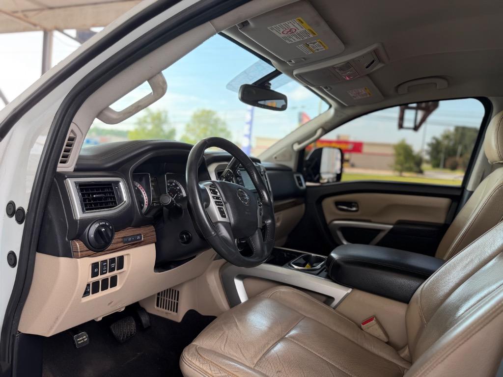 2016 Nissan Titan
