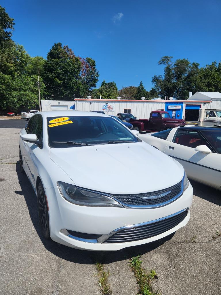 2016 Chrysler 200