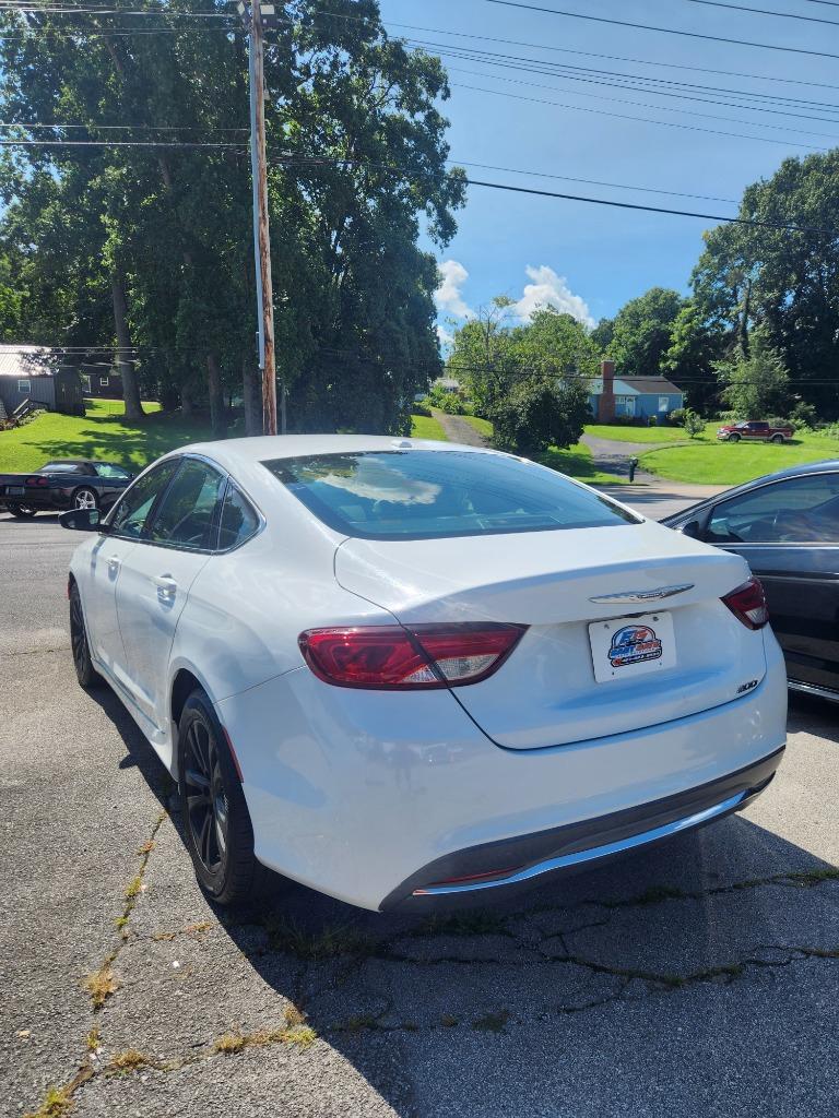 2016 Chrysler 200