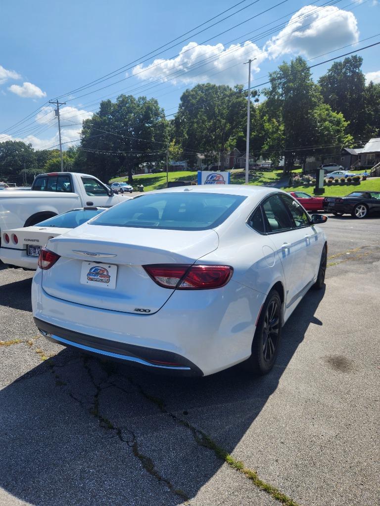 2016 Chrysler 200