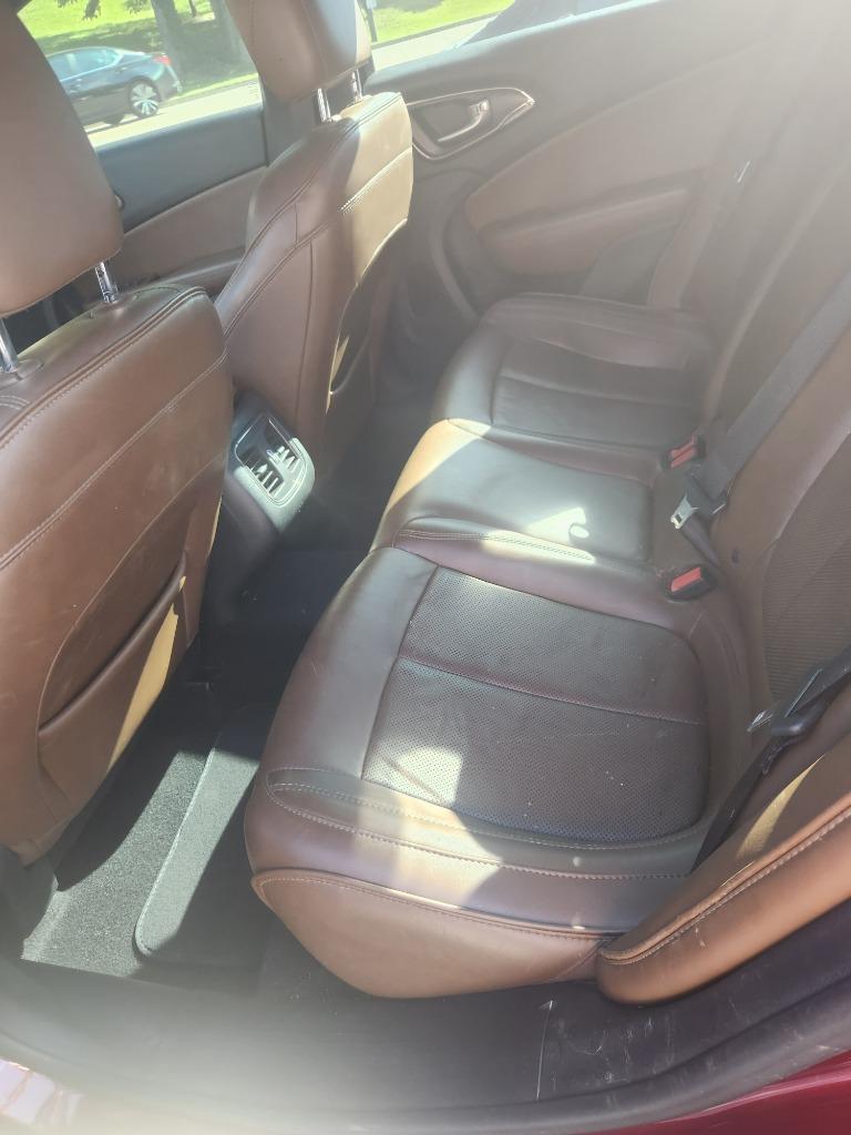 2015 Chrysler 200
