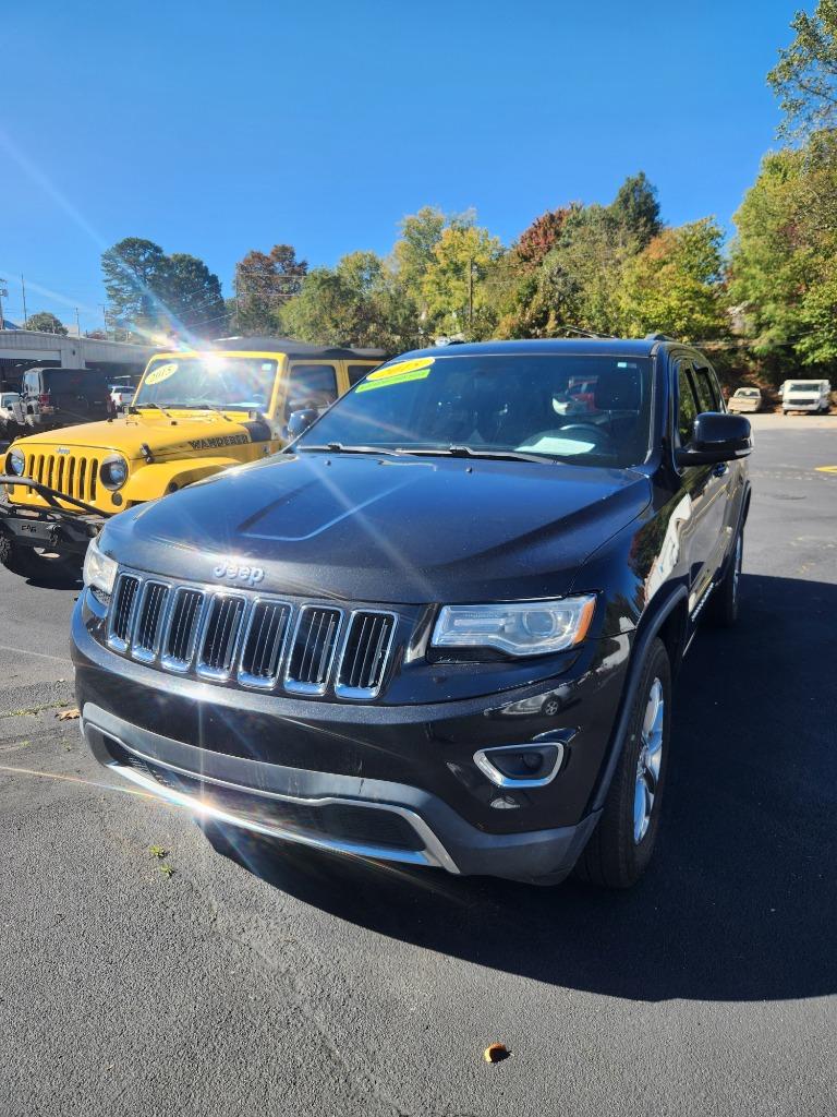 2015 Jeep Cherokee - $9,995