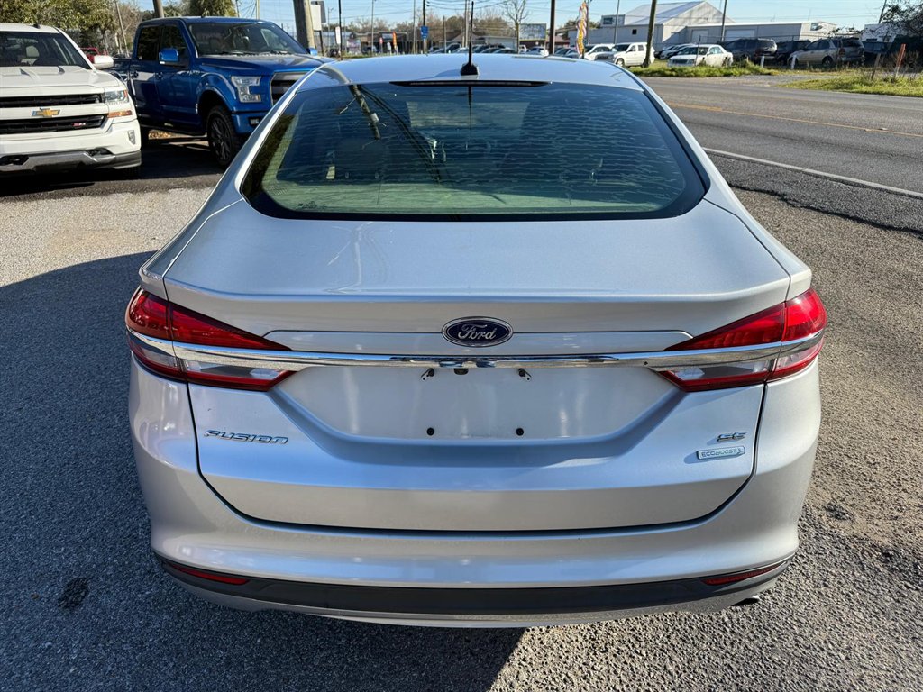 2017 Ford Fusion SE photo