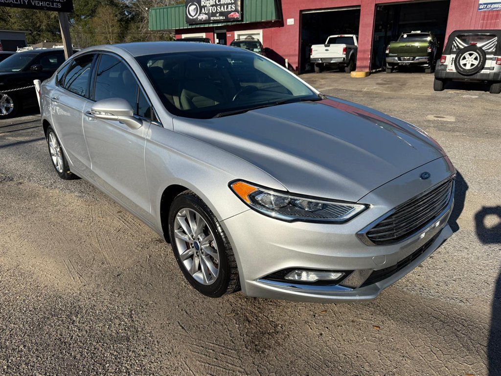 2017 Ford Fusion SE photo