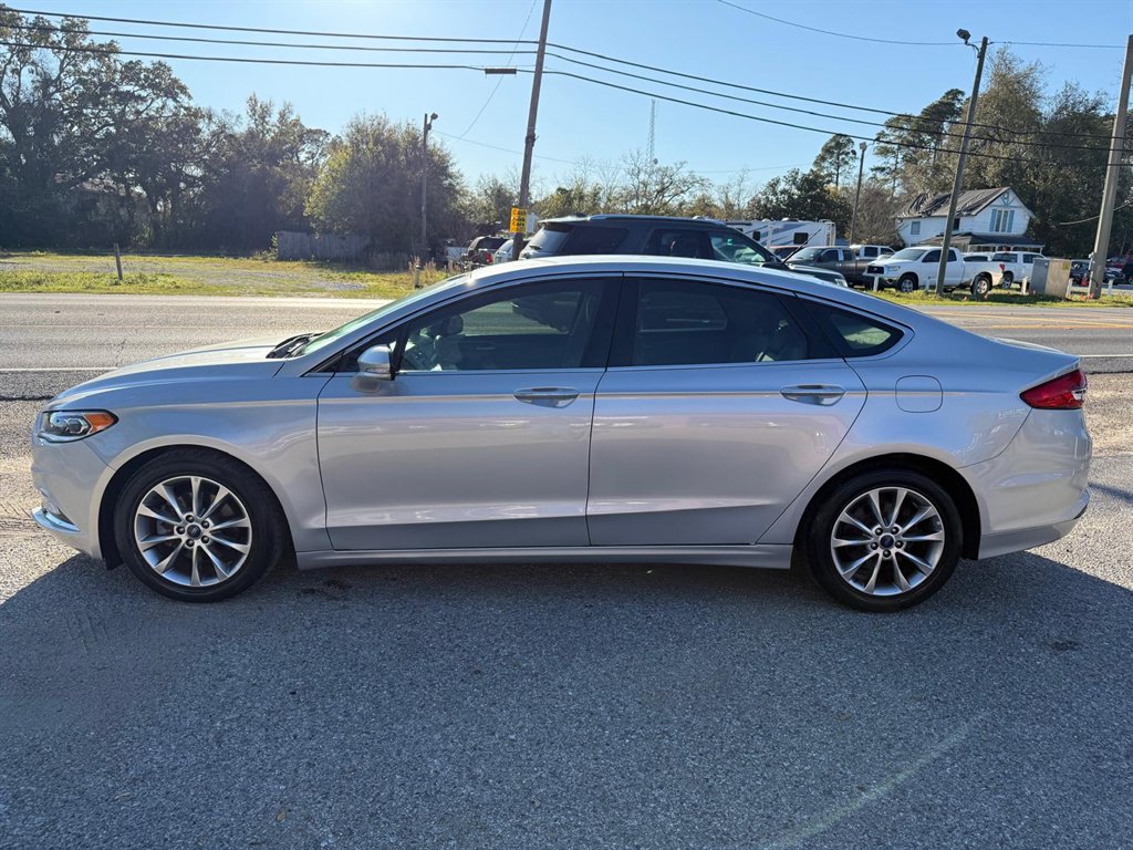 2017 Ford Fusion SE photo