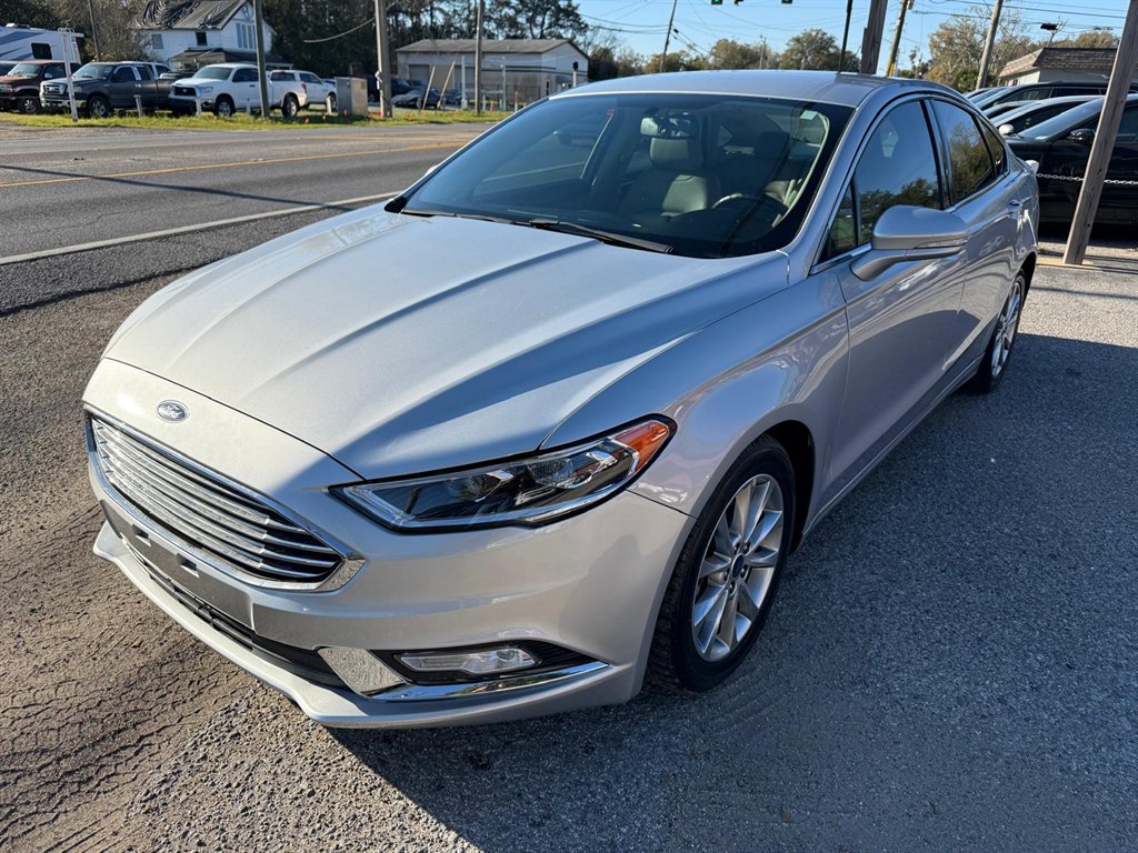 2017 Ford Fusion SE photo