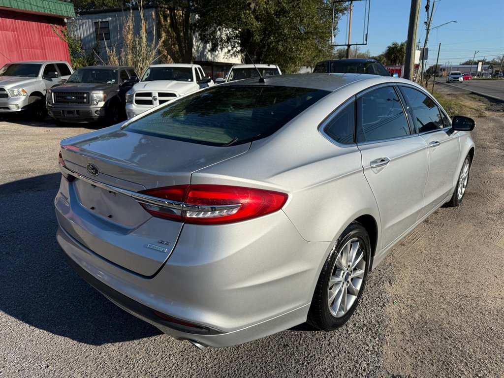 2017 Ford Fusion SE photo