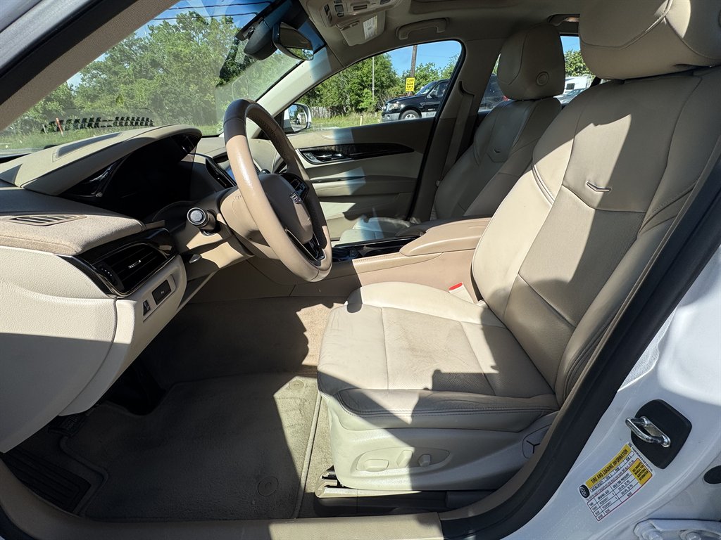2016 Cadillac ATS Luxury photo