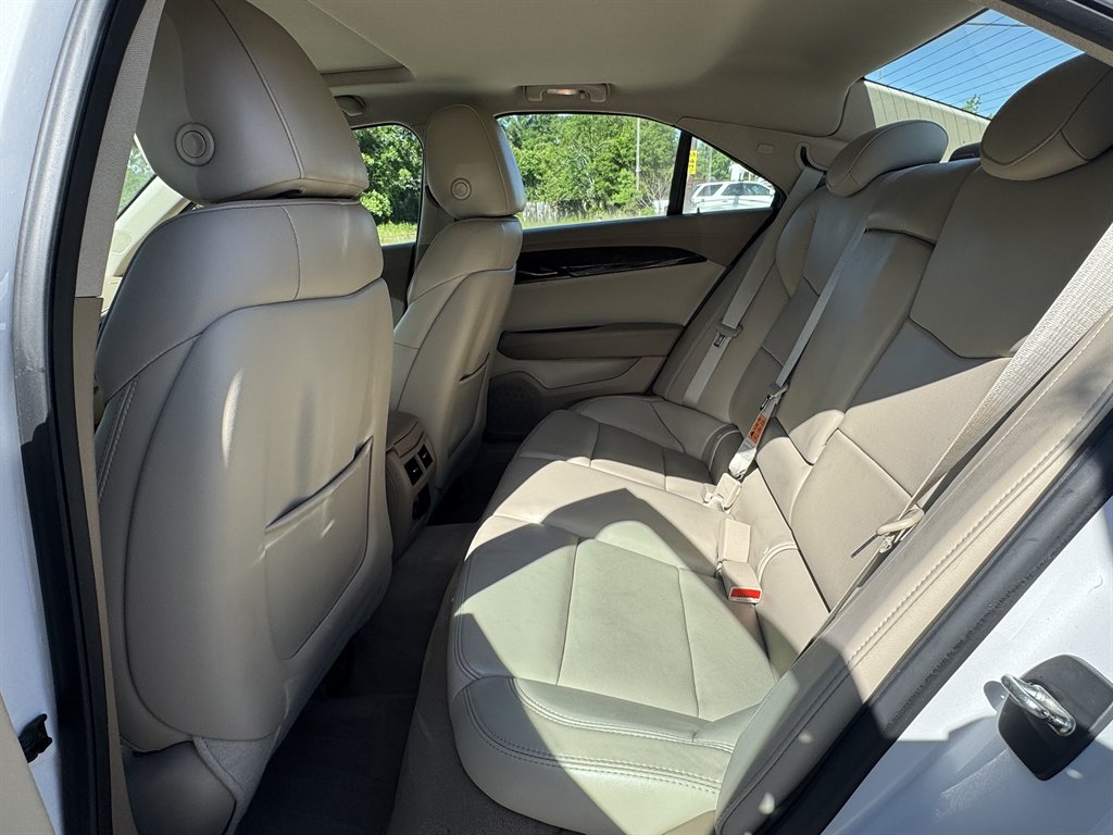 2016 Cadillac ATS Luxury photo