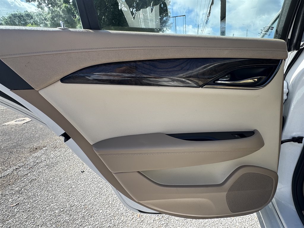 2016 Cadillac ATS Luxury photo