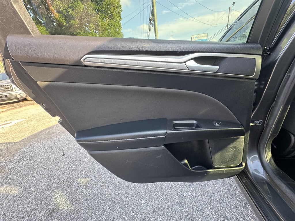 2018 Ford Fusion SE photo