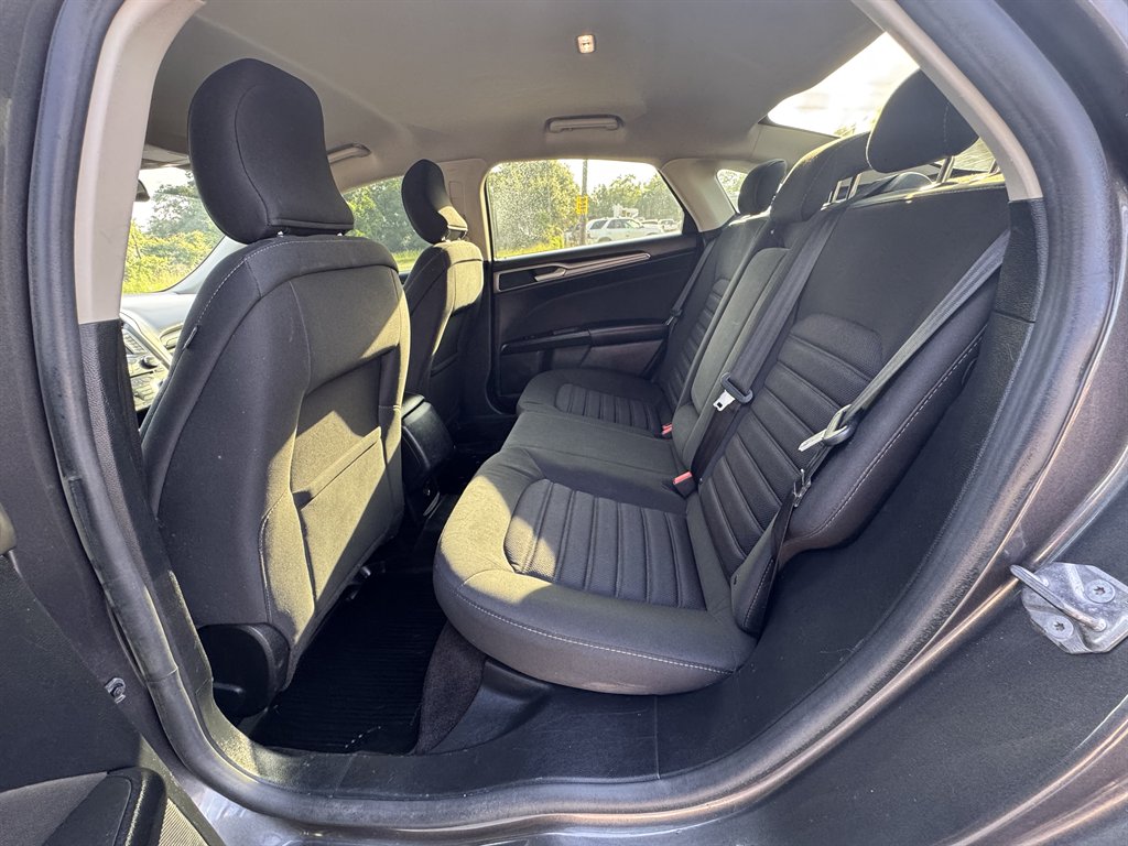 2018 Ford Fusion SE photo
