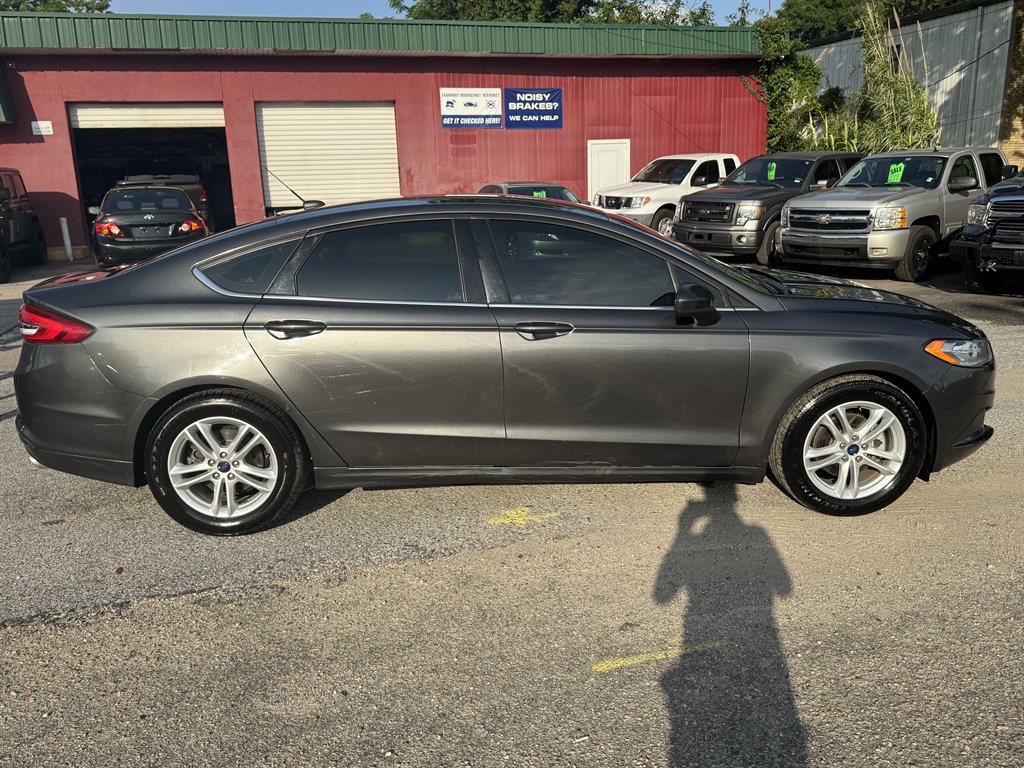 2018 Ford Fusion SE photo
