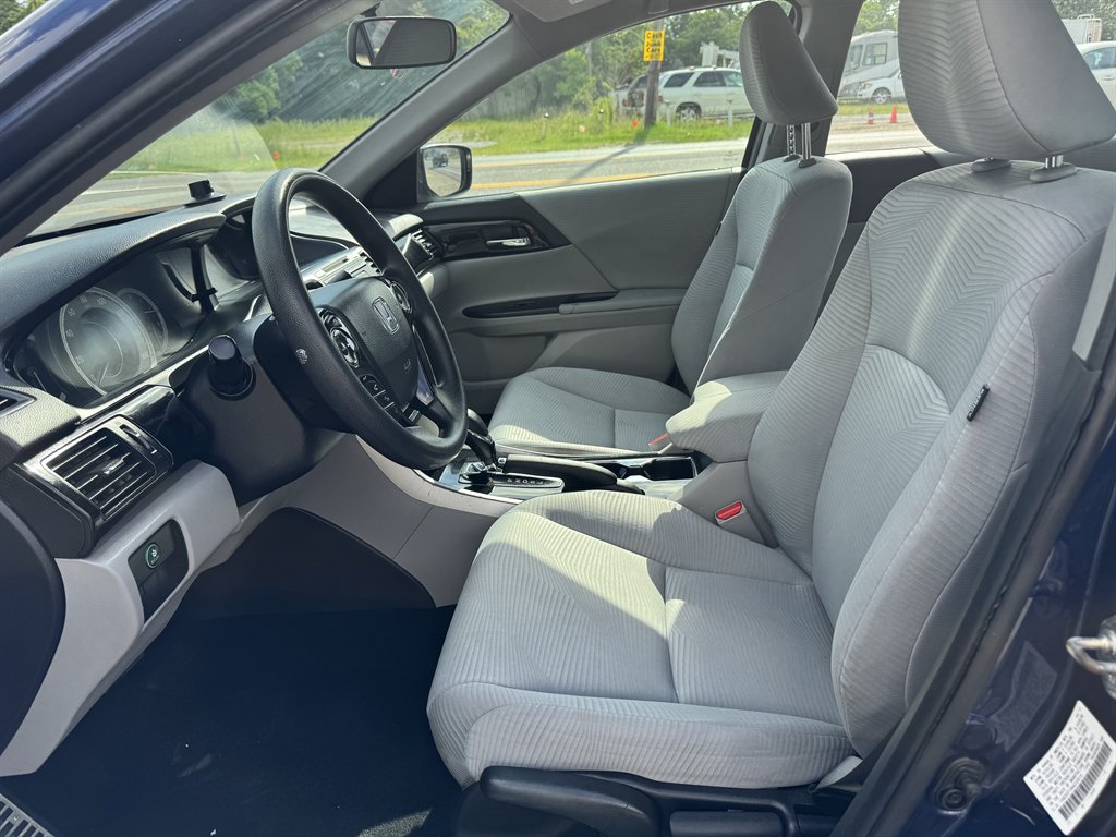2017 Honda Accord LX photo