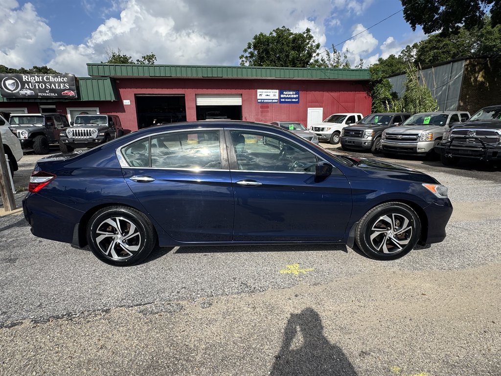 2017 Honda Accord LX photo